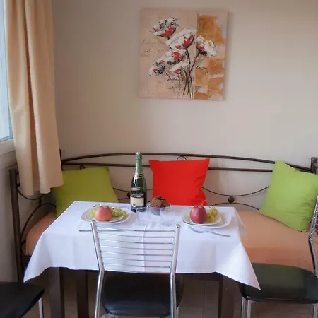 Deep Blue-apartment Selana Sea View